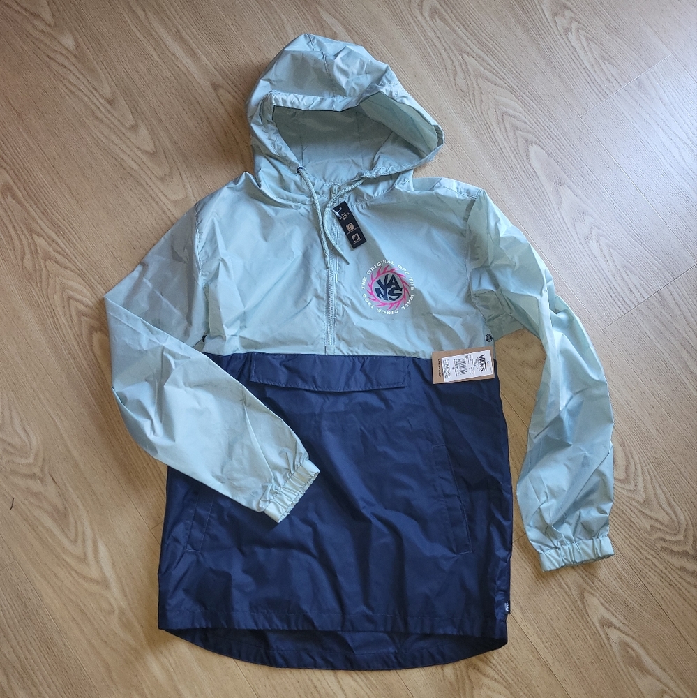 Brand New Men's Van's Anorak pull over Windbreaker Medium